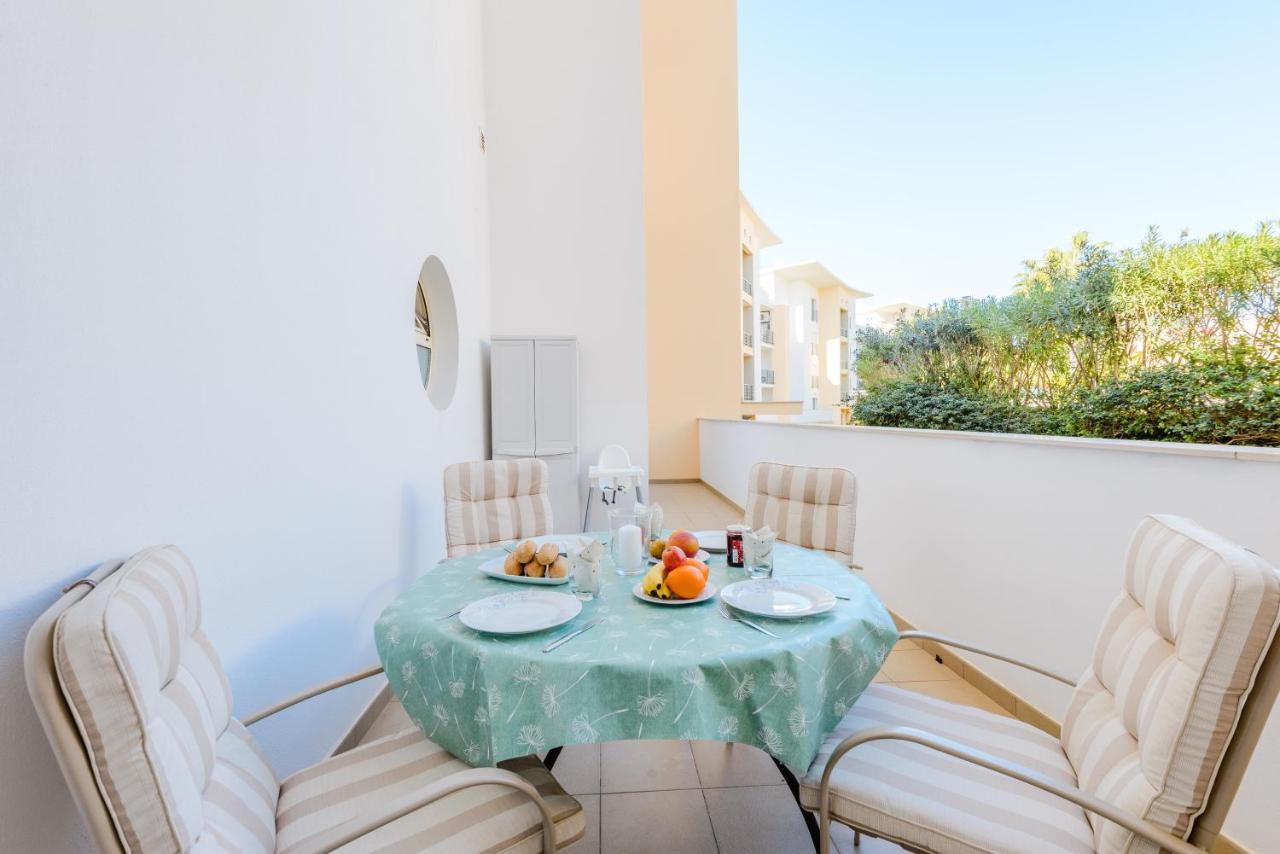 Bnb Homes Ocean View Apartment With Huge Sunny Terrace, 2 Swimming Pools & Tennis Court Albufeira Exterior foto